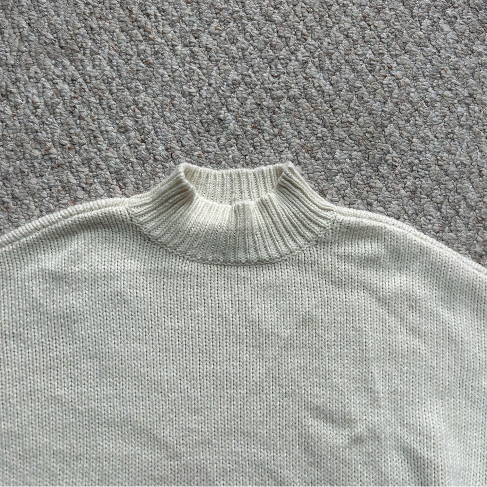 Aeropostale Cream Cropped Turtleneck Sweater Womens L Tight Knit Split Hem
